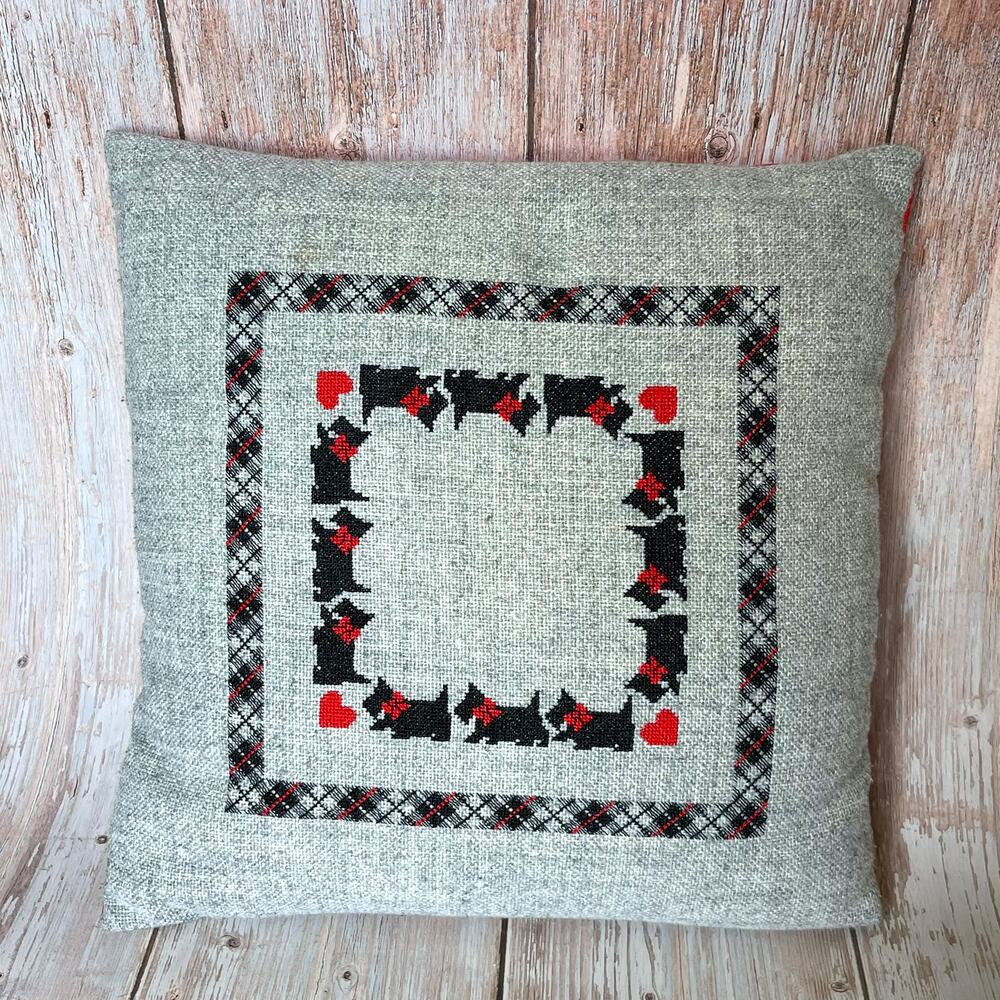 Vintage Scottie Dog Needlepoint Throw Pillow Scottish Terrier Hearts Plaid 13"
